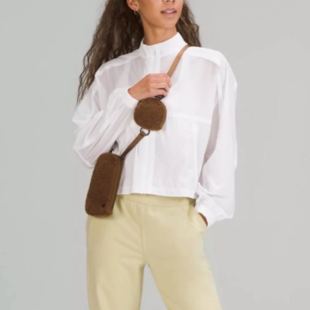 Lululemon modular crossbody bag